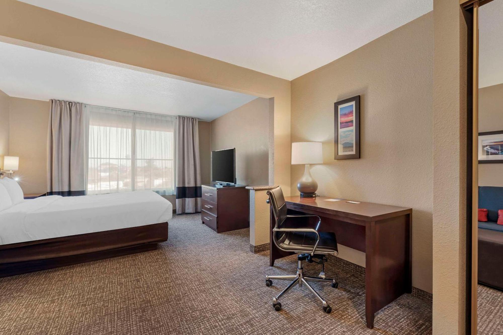 Comfort Inn Lathrop Stockton Airport Экстерьер фото