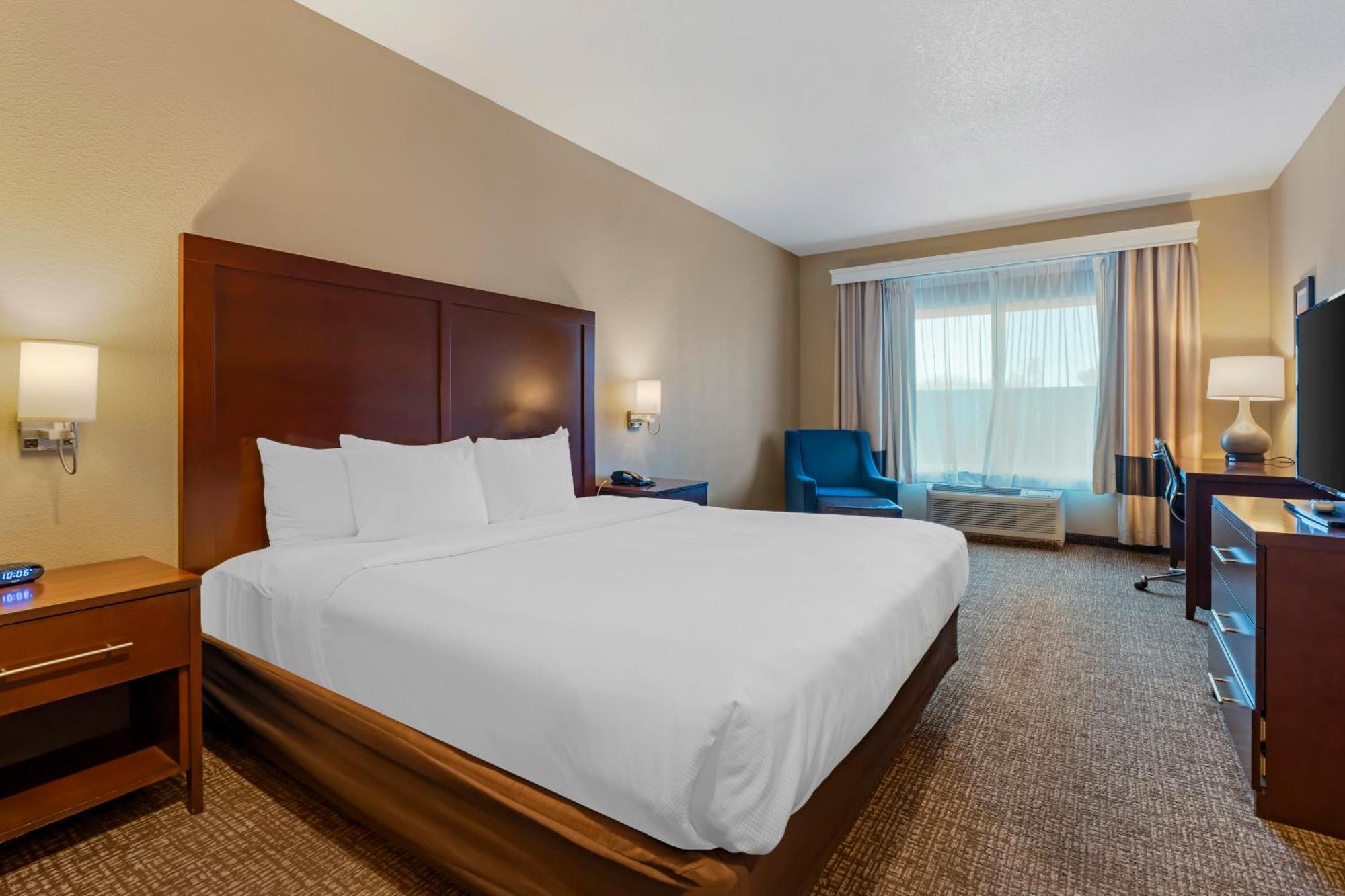 Comfort Inn Lathrop Stockton Airport Экстерьер фото