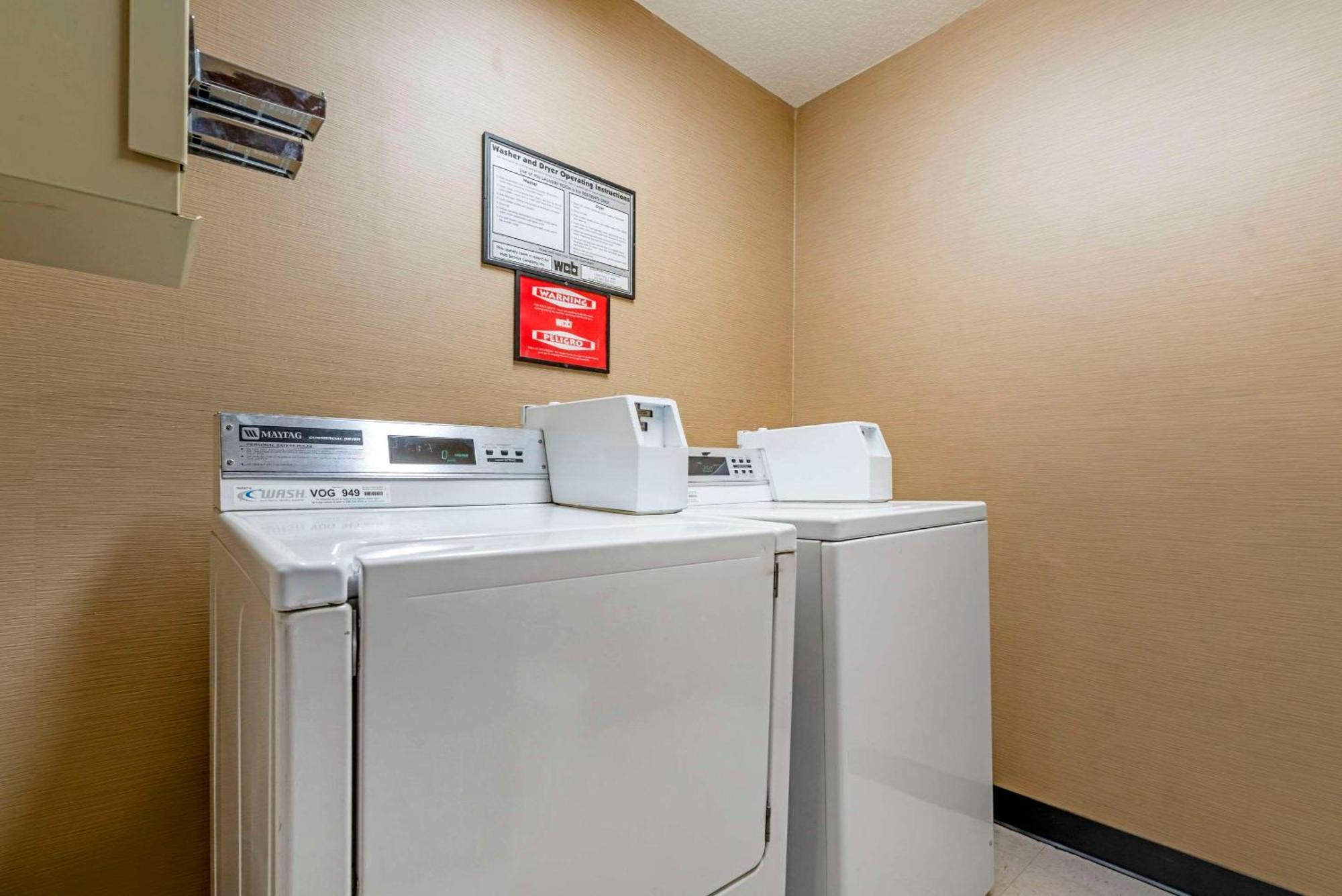 Comfort Inn Lathrop Stockton Airport Экстерьер фото