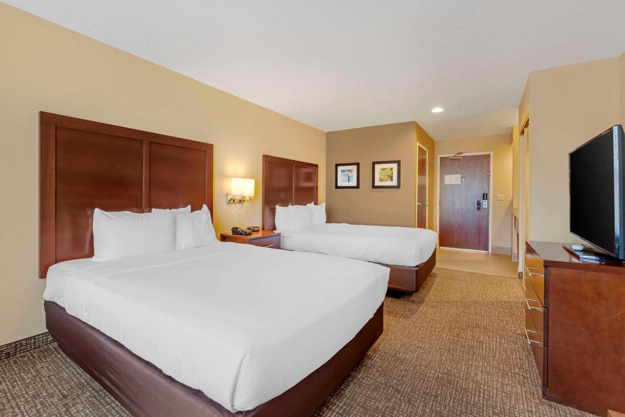 Comfort Inn Lathrop Stockton Airport Экстерьер фото